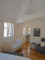 Appartamento con 1 Camera da Letto, Balcone e Vista Fiume