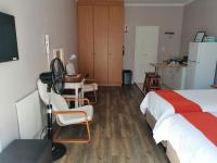 Doppel-/Zweibettzimmer mit Dusche