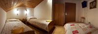 Chambre Triple avec Salle de Bains Privative