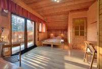 Double or Twin Room with Mountain View