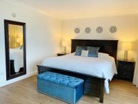 Deluxe One-Bedroom Suite