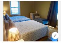 Laugh, Eat, Sleep Downtown Wine Down 9E - B&B Atlanta