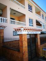 Volcano Beach Views & Wifi - B&B Puerto de Santiago