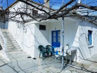 The Grandfather's Room - B&B Himarë