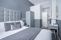 Small Double Room with En-Suite Shower