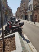 close to beach and 15 mints to la rambla by tren - B&B Sant Adrià de Besòs