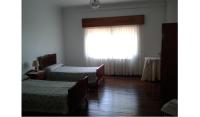 Triple Room with Garden View and Shared Bathroom
