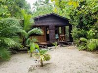 Wooden Family House with Sea View and Private Bathroom