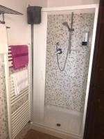 Einzelzimmer mit Dusche