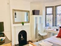 Deluxe Double Room with Bay Window & Street View