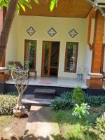 Warung Win Beach & Homestay - B&B Amed