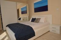 One-Bedroom Apartment with Balcony (6 Adults)