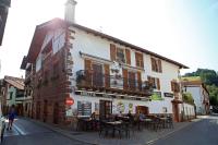 Hostal Ameztia - Bed and Breakfast