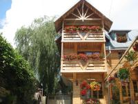 Pension Crizantema - B&B Vatra Moldoviţei