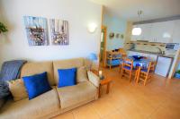 B&B Lloret de Mar - V&V LLORET - APARTAMENTO BLAU precioso apartamento con piscina comunitaria, parking y aire acondicionado Solo se aceptan familias - Bed and Breakfast Lloret de Mar