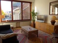 BelArté framing shop, spacious apartment with garage in the heart of Ieper - Chambres d'hôtes Ypres