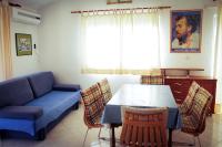 Apartment mit Balkon