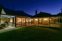 Elm Tree Lodge Beechworth - Bed and Breakfast Beechworth