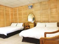 Classic Quadruple Room