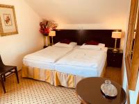 Tweepersoonskamer met 1 of 2 Bedden en Uitzicht op het Meer - Bijgebouw