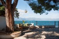 B&B Kato Rodini - Sea front house on the beach, Peloponnese - Bed and Breakfast Kato Rodini