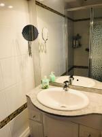 Appartement Cosy, au pied de la plage du Grazel. - B&B Gruissan