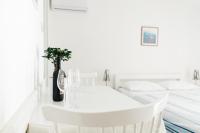 Estudio con terraza y vistas al mar