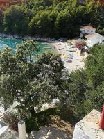 Holiday house Stela - Bed and Breakfast Gdinj