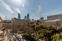 B&B Baku - Azneft Square Flame Towers View Apartment - Bed and Breakfast Baku