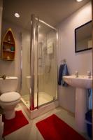 Standard Zimmer mit Kingsize-Bett