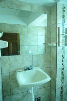 Camera Matrimoniale con Bagno in Comune