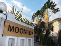 B&B Ubon Ratchathani - Moon Fox CaféInn Art & Gallery - Bed and Breakfast Ubon Ratchathani