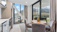 Remarkables Garden Apartment 305