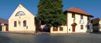 Penzion a Restaurace Nad Hradem - Chambres d’hôtes Křivoklát