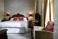 Small Double Room - Ground Floor