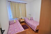 Apartamento de 3 dormitorios con balcón y vistas al mar