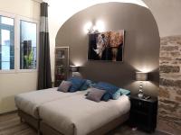 La place Zen - Free Wifi - City Center - B&B Nîmes