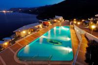 Seafront, 5star Home - 4min Walk To Private Beach - B&B Agía Pelagía