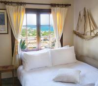 Goddess Artemis Balcony Apartment Near Athens Airport - Chambres d'hôtes Artémida