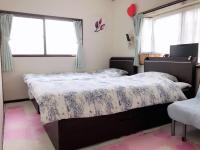 Takeuchi Goya - B&B Chiba