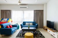 B&B Batu Feringgi - By The Sea Beach Front Apartment - Bed and Breakfast Batu Feringgi