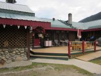 Summit River Lodge & Campsites - B&B Valemount