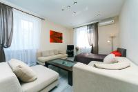 Three-Bedroom Apartment - Lesi Ukrainky Boulevard 8