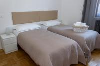 Camera Matrimoniale/Doppia con Letti Singoli con Bagno Privato Esterno