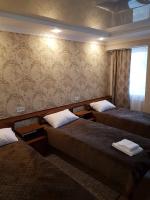 Driepersoonskamer met Badkamer