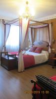 Double Room with Four Poster Bed and Parking Included