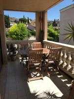 Domaine D'Ahmosis, modern 2 bedrooms refurbished apartment, f3 moderne fraichement rénové - Chambres d'hôtes Le Cannet