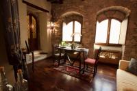 Loggia dei Maestri Comacini - B&B Assisi