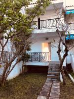 Seafront Maisonette in Fourka - B&B Foúrka