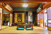 Vierbettzimmer im japanischen Stil mit Gemeinschaftsbad.